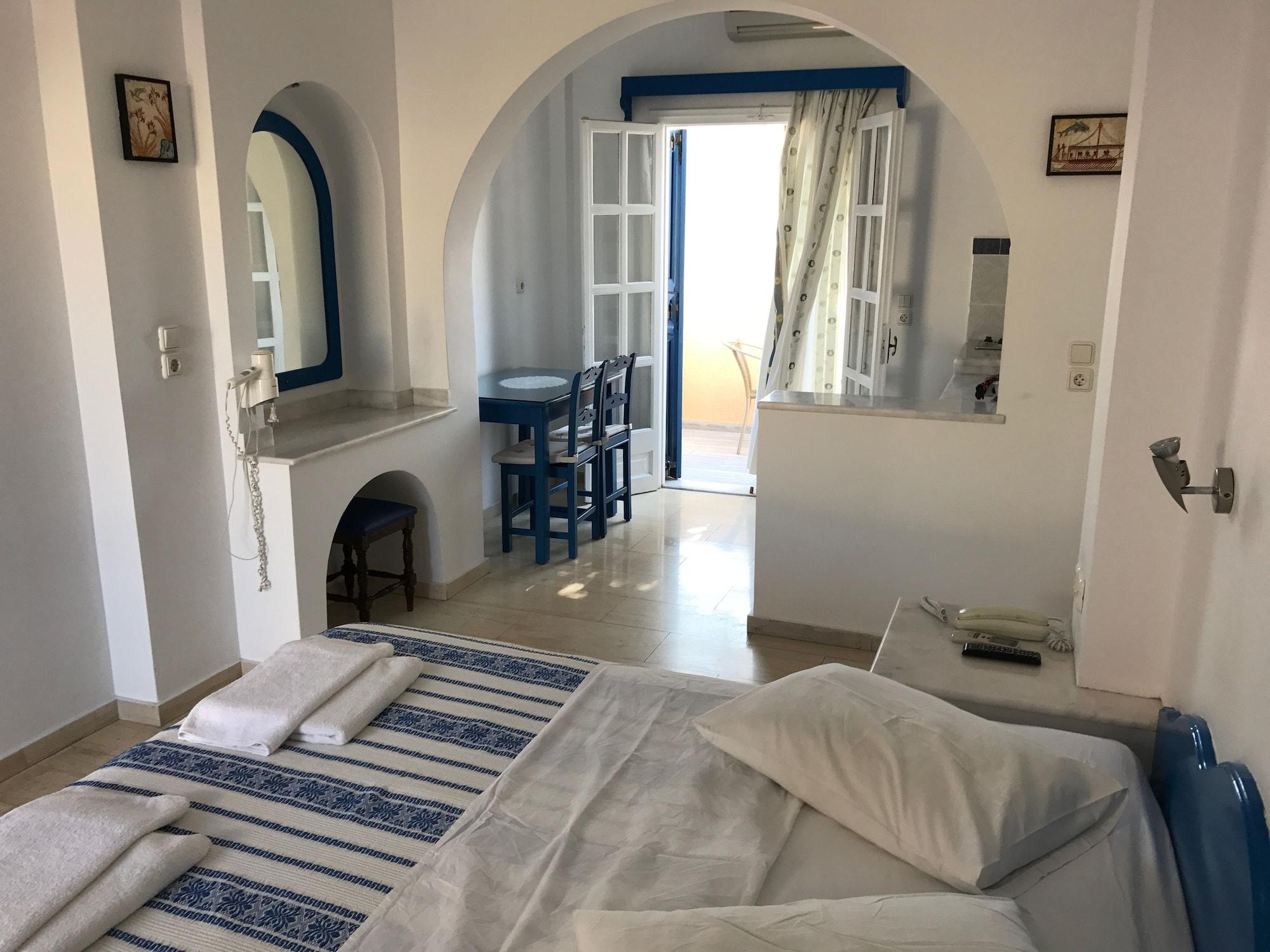 Dioskouri Art Villas Kamari  Exterior photo