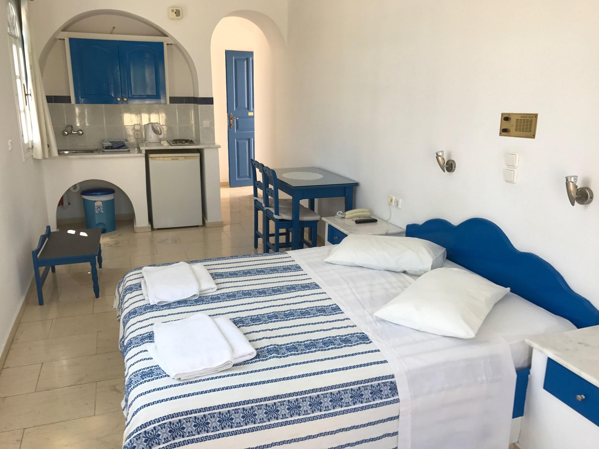 Dioskouri Art Villas Kamari  Exterior photo